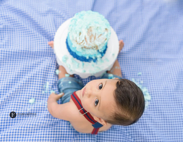 Smash the cake com cenário em Brasília