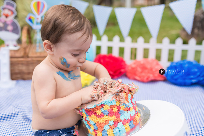 Smash the cake mundo Bita em Brasília - fotógrafo com cenário completo