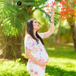 Ensaio de gestante em Brasília - fotógrafa com figurino para gestantes em Brasília